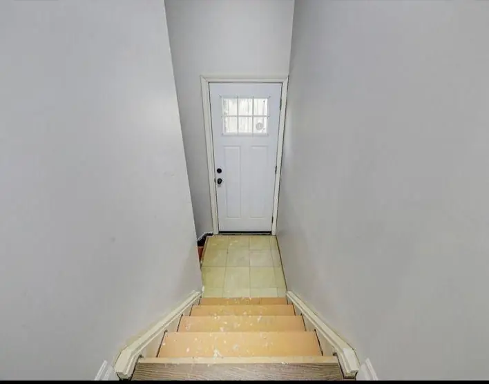 Staircase and doors, clean finish